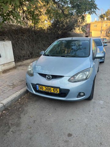 מודעת רכב מאזדה 2