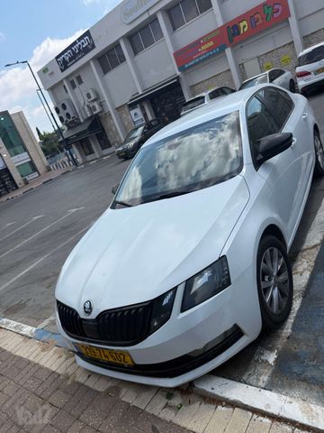 סקודה אוקטביה