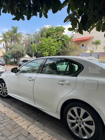לקסוס GS
