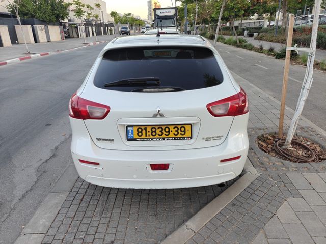מיצובישי לנסר