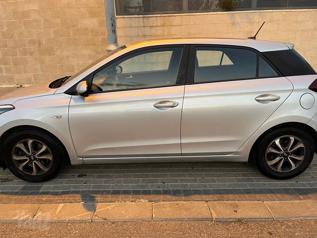 יונדאי i20