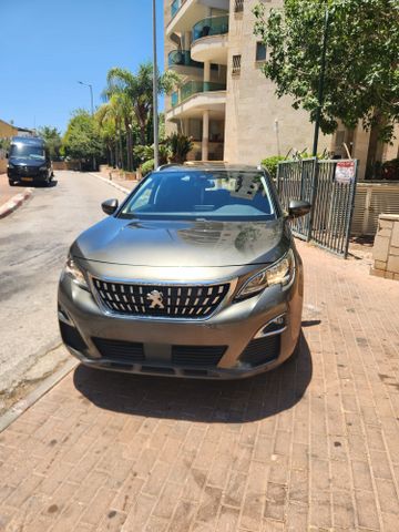 פיג'ו 3008