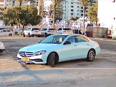 מודעת רכב מרצדס-בנץ E-class
