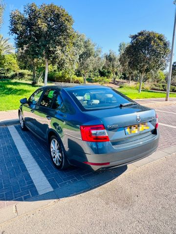 סקודה אוקטביה