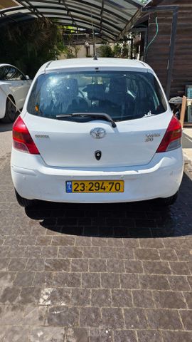 טויוטה יאריס
