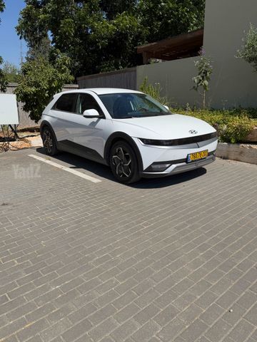 יונדאי איוניק 5