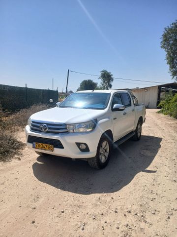 טויוטה היילקס