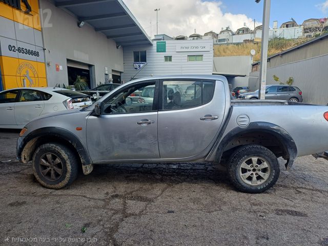 מיצובישי טרייטון / L200