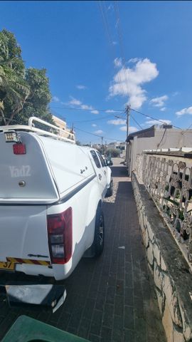 איסוזו די-מקס
