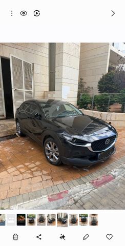 מודעת רכב מאזדה CX-30