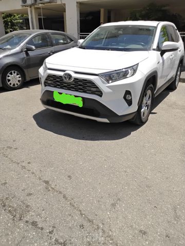 מודעת רכב טויוטה RAV4