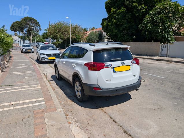 טויוטה RAV4