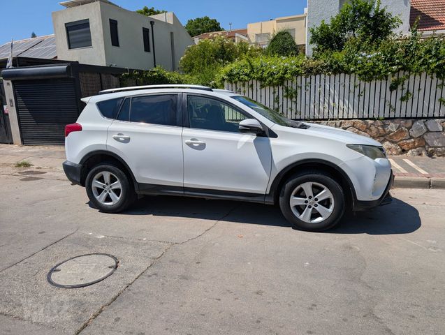 טויוטה RAV4