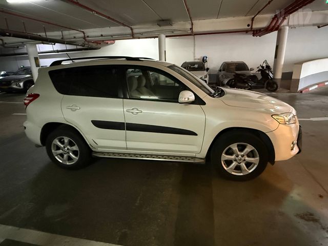 טויוטה RAV4