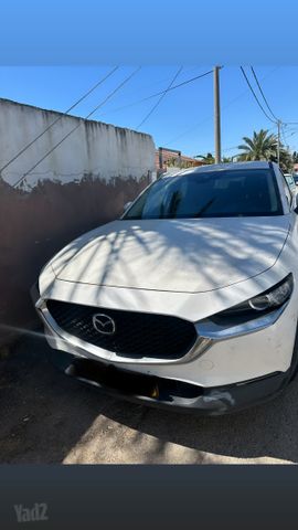 מודעת רכב מאזדה CX-30