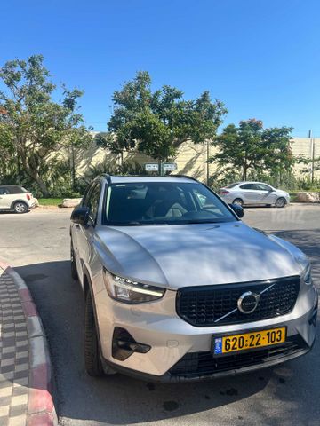 וולוו XC40