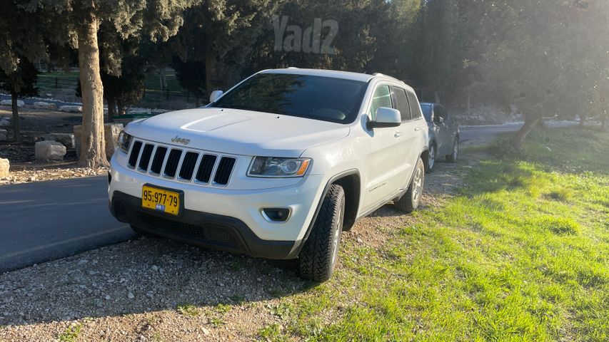 מודעת רכב ג'יפ גרנד צ'ירוקי