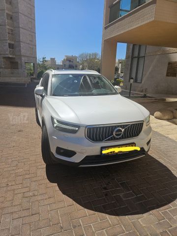וולוו XC40