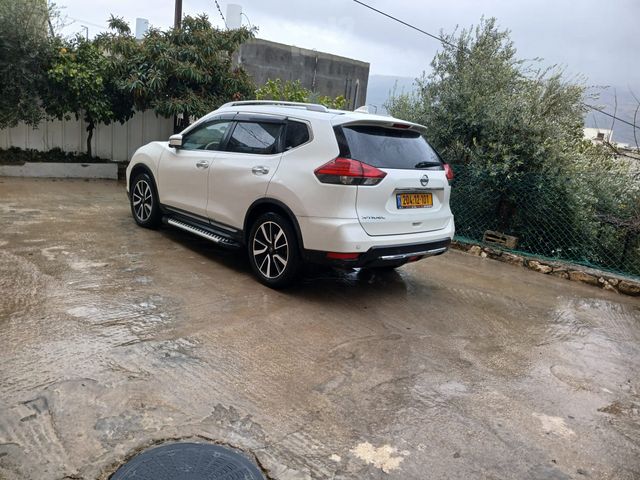 ניסאן אקס טרייל
