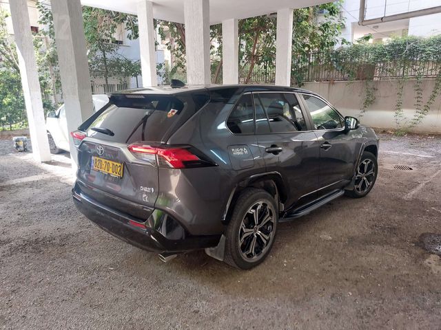 טויוטה RAV4
