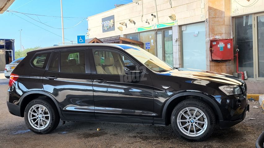 ב מ וו X3