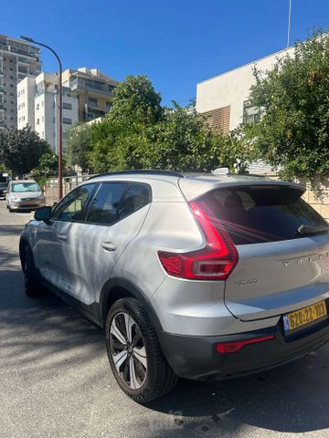 וולוו XC40