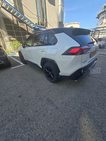 טויוטה RAV4