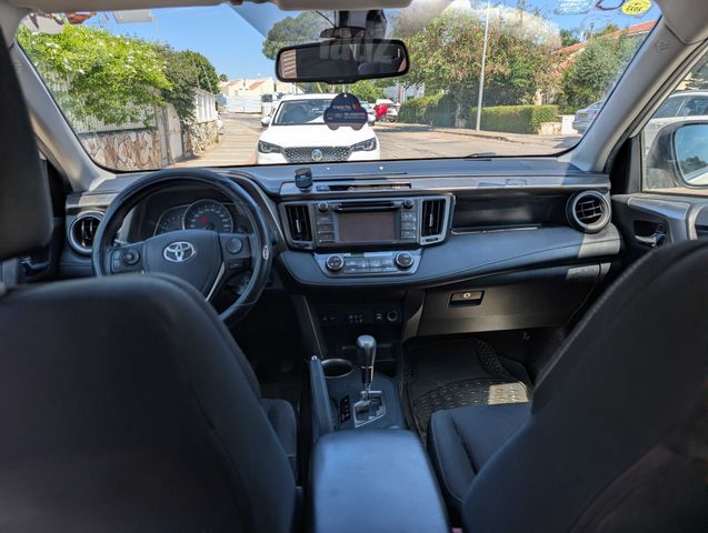 טויוטה RAV4