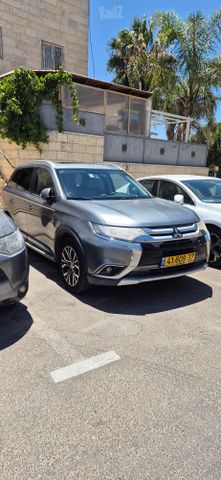 מיצובישי אאוטלנדר