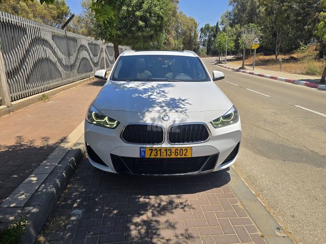 ב מ וו X2