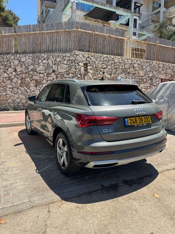 אאודי Q3