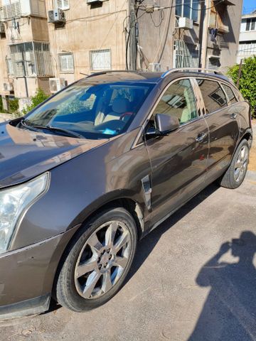 קאדילק SRX