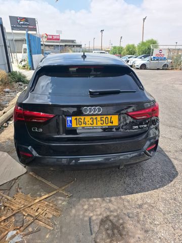 אאודי Q3