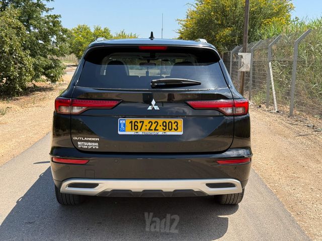 מיצובישי אאוטלנדר