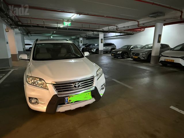 מודעת רכב טויוטה RAV4