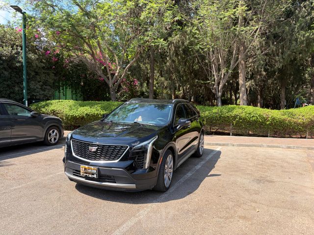קאדילק XT4