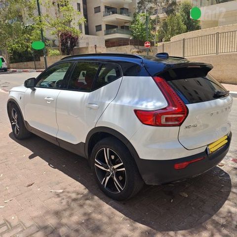 וולוו XC40