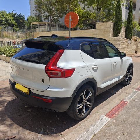 וולוו XC40