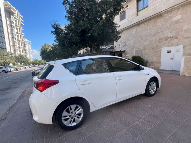 טויוטה אוריס