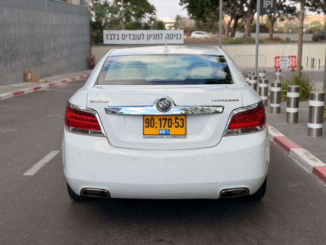 ביואיק לה-קרוס