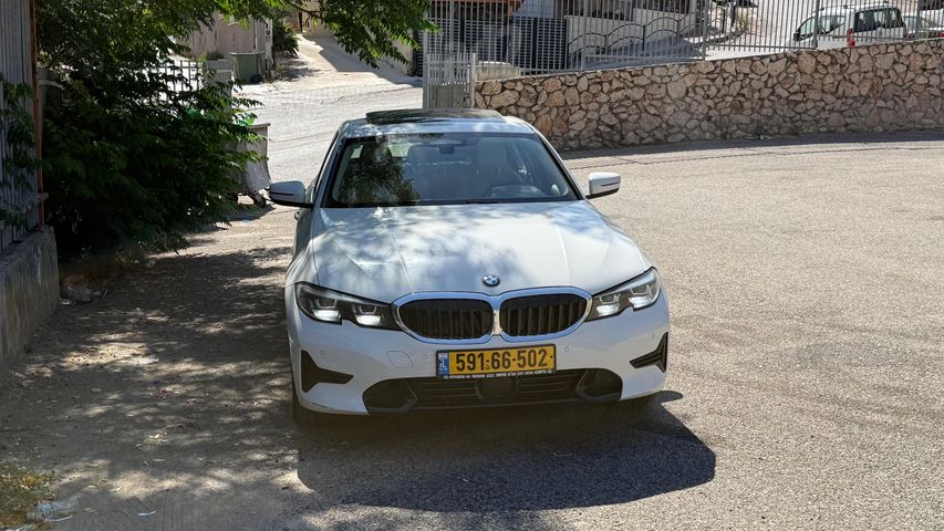 מודעת רכב ב מ וו סדרה 3