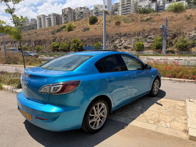 מאזדה 3