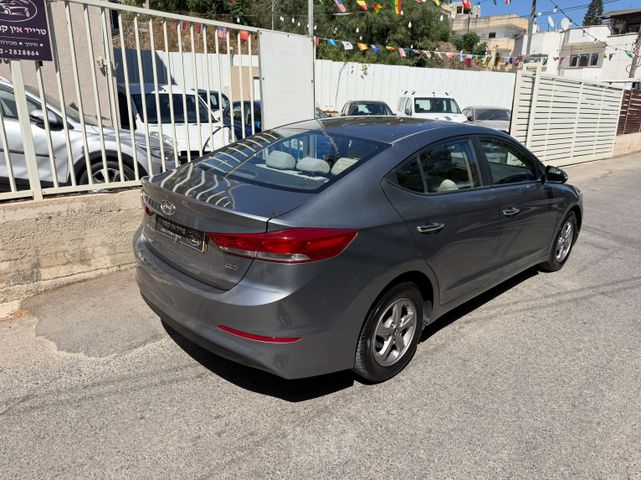 יונדאי אלנטרה