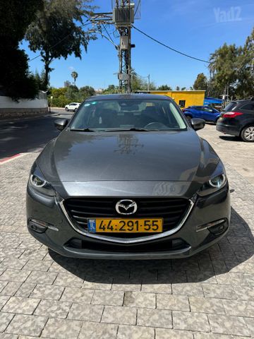 מאזדה 3