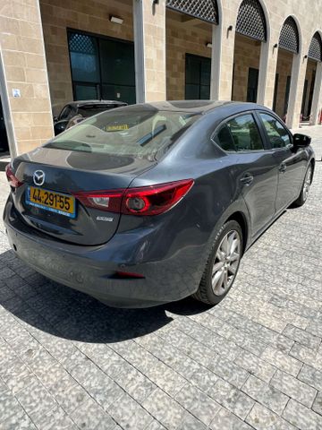 מאזדה 3