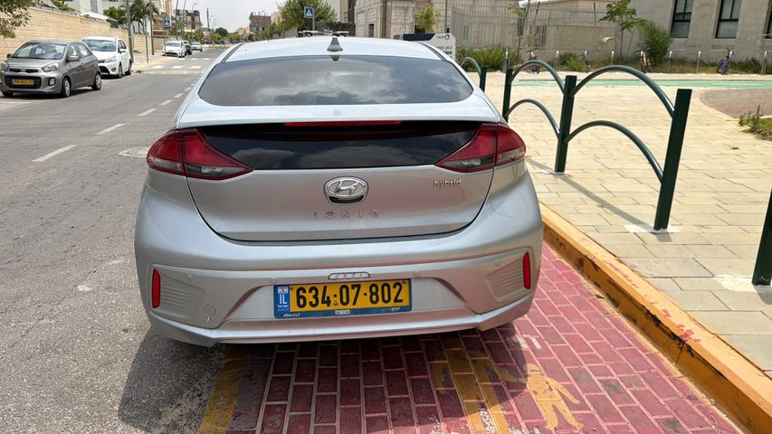 יונדאי איוניק