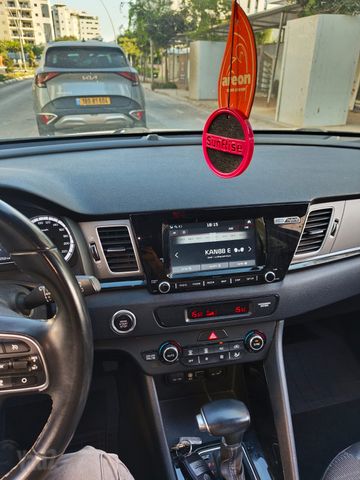קיה נירו