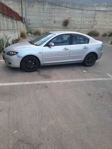מודעת רכב מאזדה 3