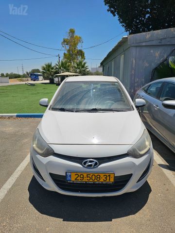 מודעת רכב יונדאי i20