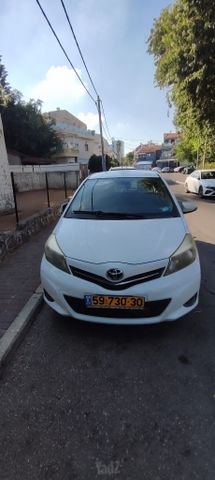 מודעת רכב טויוטה יאריס